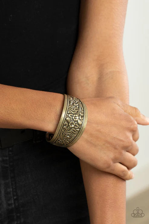 Paparazzi ♥ Purely Prairie - Brass ♥ Bracelet