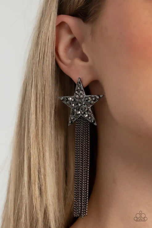 Paparazzi ♥ Superstar Solo - Black ♥ Post Earrings
