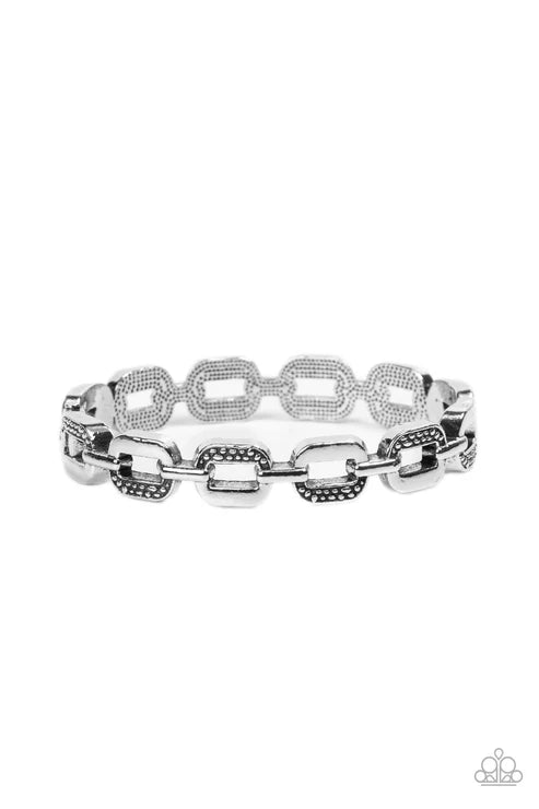 Paparazzi ♥ Powerhouse Plunder - Silver ♥ Bracelet