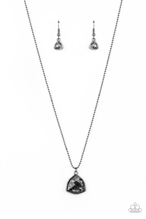 Paparazzi ♥ Galactic Duchess - Black ♥ Necklace