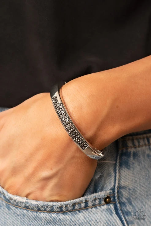 Paparazzi ♥ Chart-Topping Twinkle - Silver ♥ Bracelet