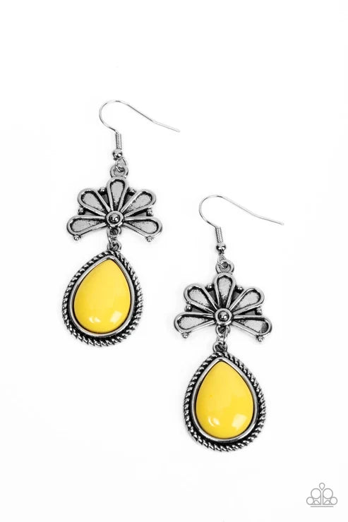 Paparazzi ♥ Brightly Blooming - Yellow ♥ Earrings