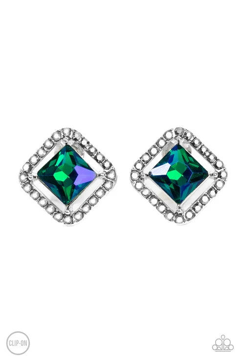 Paparazzi ♥ Cosmic Catwalk - Green ♥ Clip-On