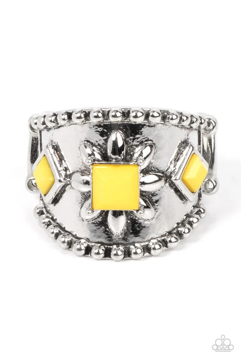 Paparazzi ♥ Daisy Diviner - Yellow ♥ Ring