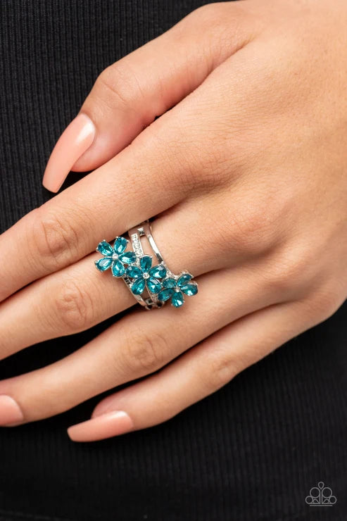 Paparazzi ♥ Posh Petals - Blue ♥ Ring