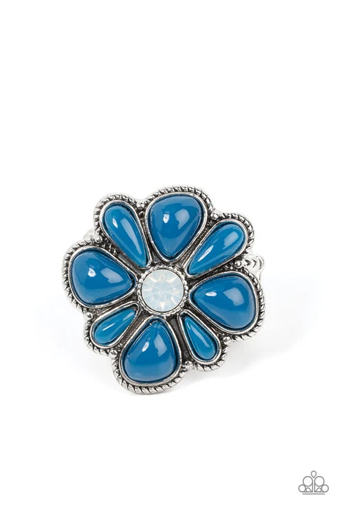 Paparazzi ♥ Meadow Mystique - Blue ♥ Ring