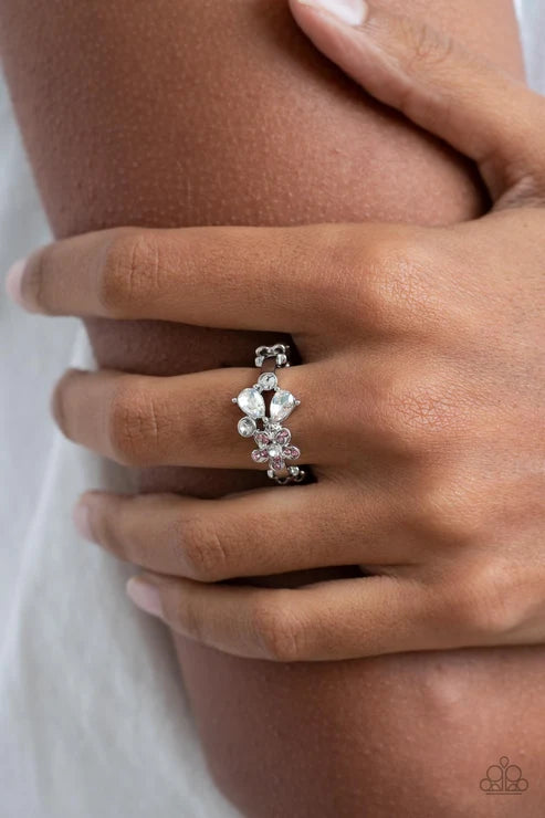 Paparazzi ♥ Enchanting Efflorescence - Pink ♥ Ring