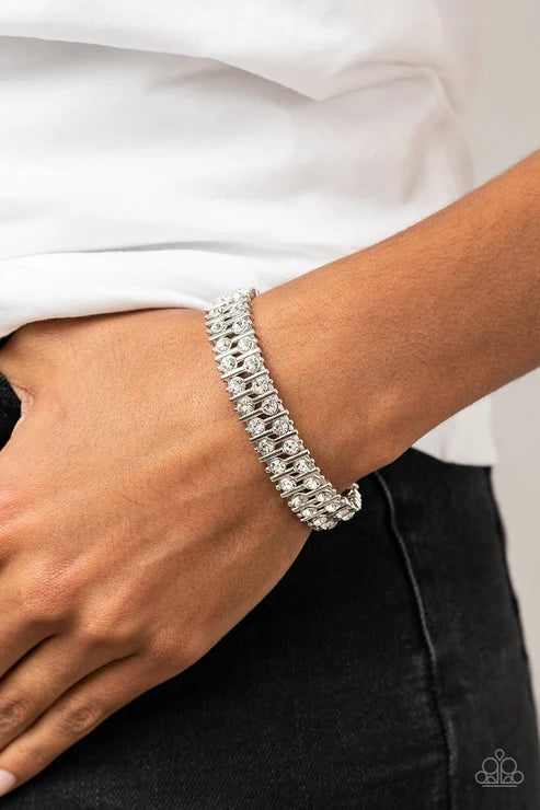 Paparazzi ♥ Generational Glimmer - White ♥ Bracelet