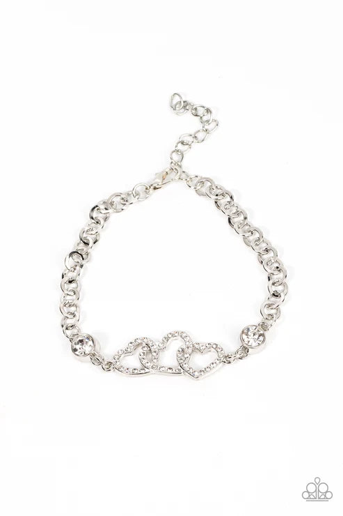 Paparazzi ♥ Desirable Dazzle - White ♥ Bracelet