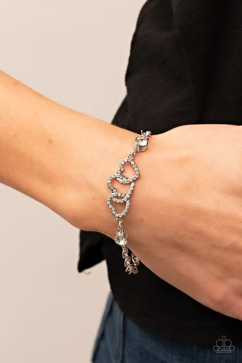 Paparazzi ♥ Desirable Dazzle - White ♥ Bracelet