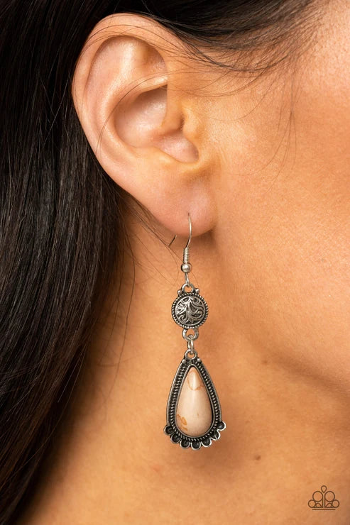 Paparazzi ♥ Montana Mountains - Brown ♥ Earrings
