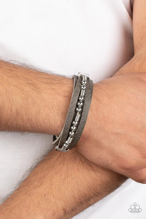 Paparazzi ♥ Easy on the Hardware - Silver ♥ Bracelet