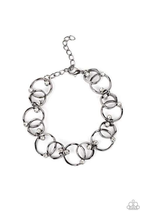 Paparazzi ♥ The Universe Revolves around Me - Black ♥ Bracelet
