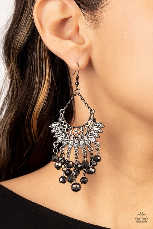 Paparazzi ♥ Chromatic Cascade - Black ♥ Earrings