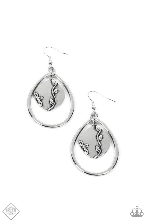 Paparazzi ♥ Artisan Refuge - Silver ♥ Earrings