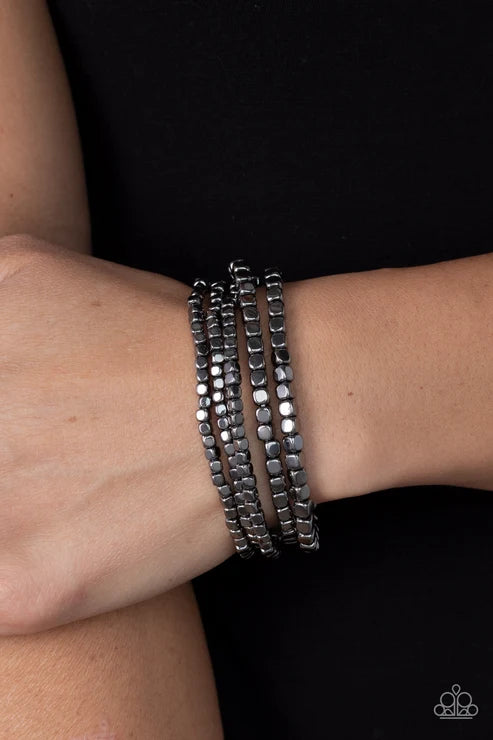 Paparazzi ♥ Right on CUBE - Black ♥ Bracelet