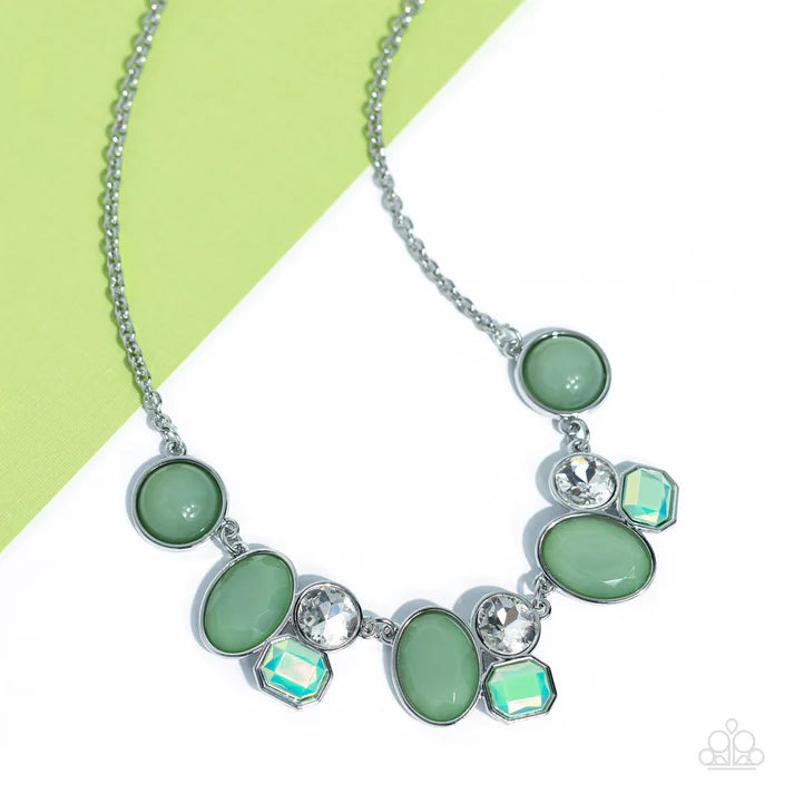 Paparazzi ♥ Fantasy World - Green ♥ Necklace