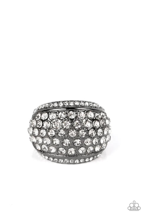 Paparazzi ♥ Running OFF SPARKLE - Black ♥ Ring