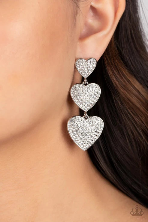 Paparazzi ♥ Couples Retreat - White ♥ Post Earrings