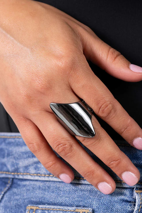 Paparazzi ♥ Pointed Palm Desert - Black ♥ Ring