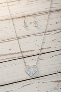 Paparazzi ♥ Spellbinding Sweetheart - White ♥ Necklace
