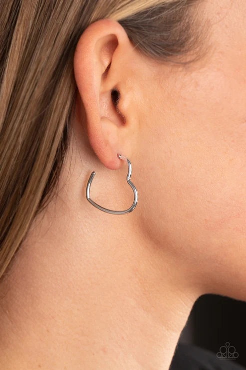 Paparazzi ♥ Burnished Beau - Silver ♥ Earrings