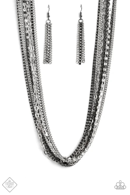 Paparazzi ♥ Troublemaker Trove - Black ♥ Necklace