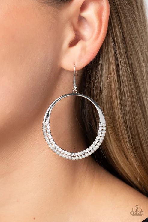 Paparazzi ♥ Material PEARL - White ♥ Earrings