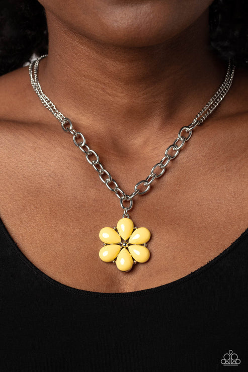 Paparazzi ♥ Dazzling Dahlia - Yellow ♥ Necklace