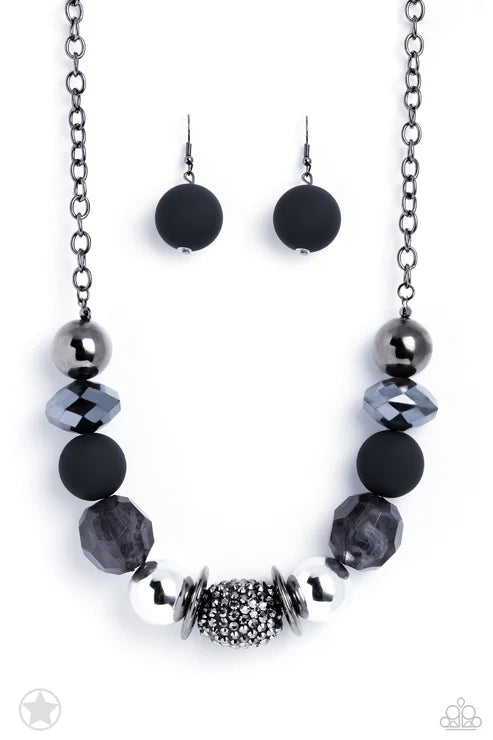 Paparazzi ♥ A Warm Welcome - Black ♥ Necklace