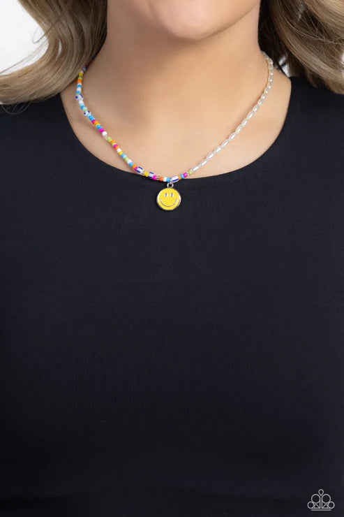 Paparazzi ♥ Smiling Showdown - Yellow ♥ Necklace
