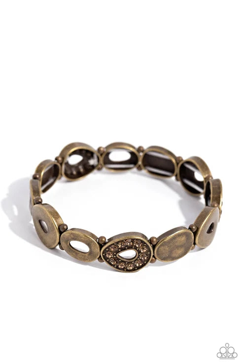 Paparazzi ♥ Calibrated Class - Brass ♥ Bracelet