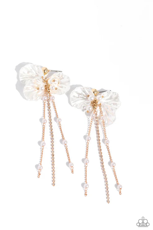 Paparazzi ♥ Graceful Gesture - Gold ♥ Post Earrings