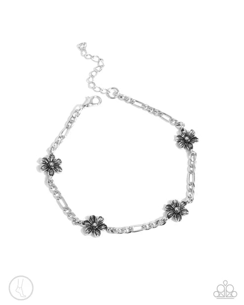 Paparazzi ♥ Gardening Gusto - Silver ♥ Anklet