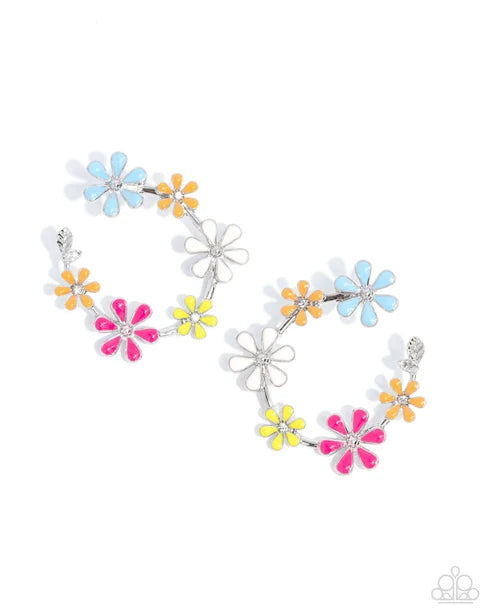 Paparazzi ♥ Wreathed Welcome - Earrings ♥ Post Earrings