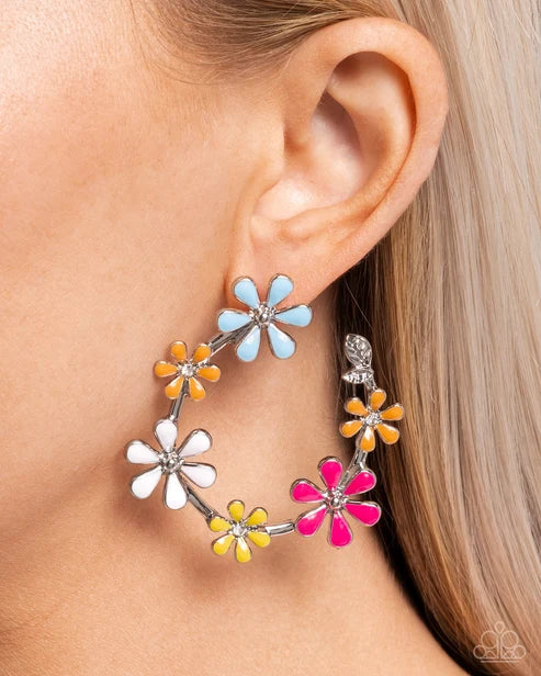 Paparazzi ♥ Wreathed Welcome - Earrings ♥ Post Earrings