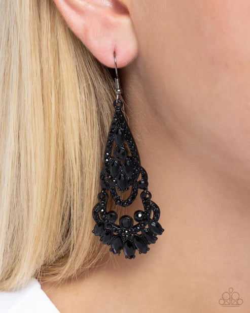 Paparazzi ♥ Opera Stage - Black ♥ Earrings