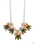 Paparazzi ♥ Folklore Flair - Green ♥ Silver Necklace