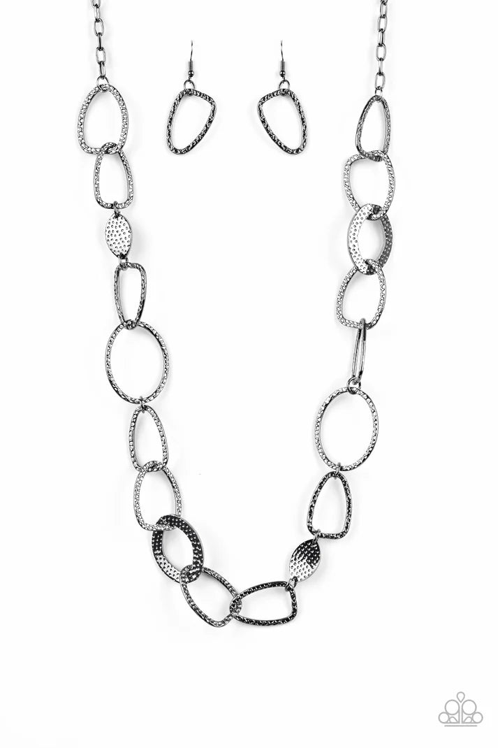 Paparazzi ♥ Metro Nouveau - Black ♥ Necklace
